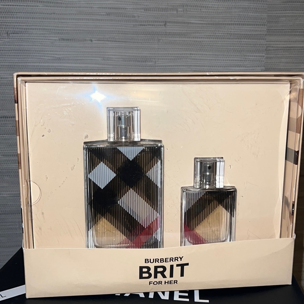 Burberry Brit For Her Perfume Set